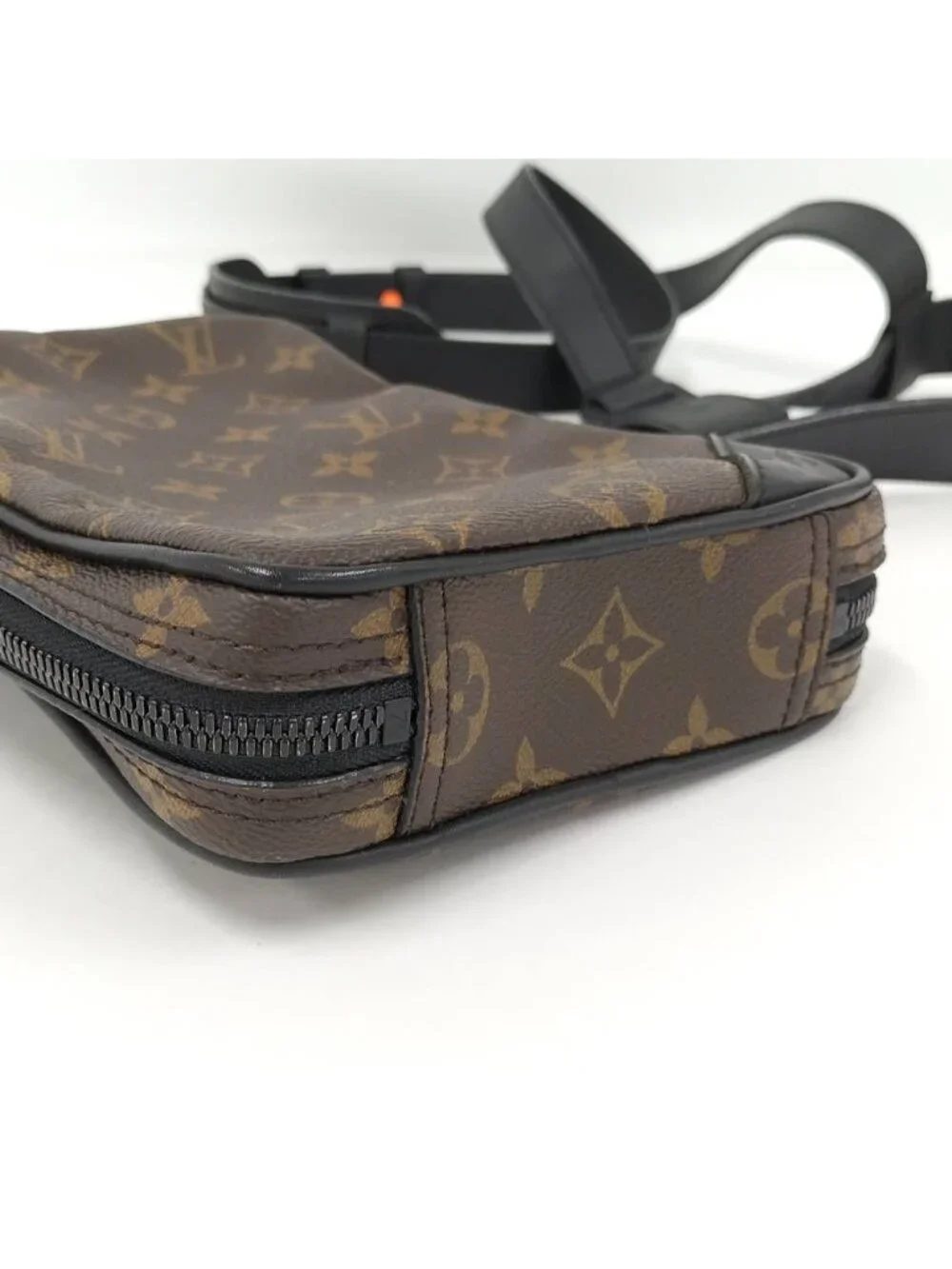 Louis Vuitton Monogram Solar Ray Utility Side Bag